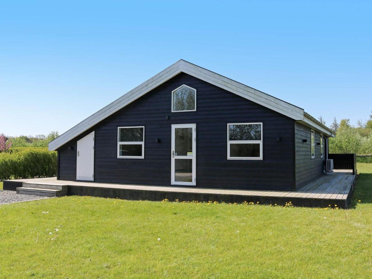 8 Person Holiday Home In Hadsund Exterior foto